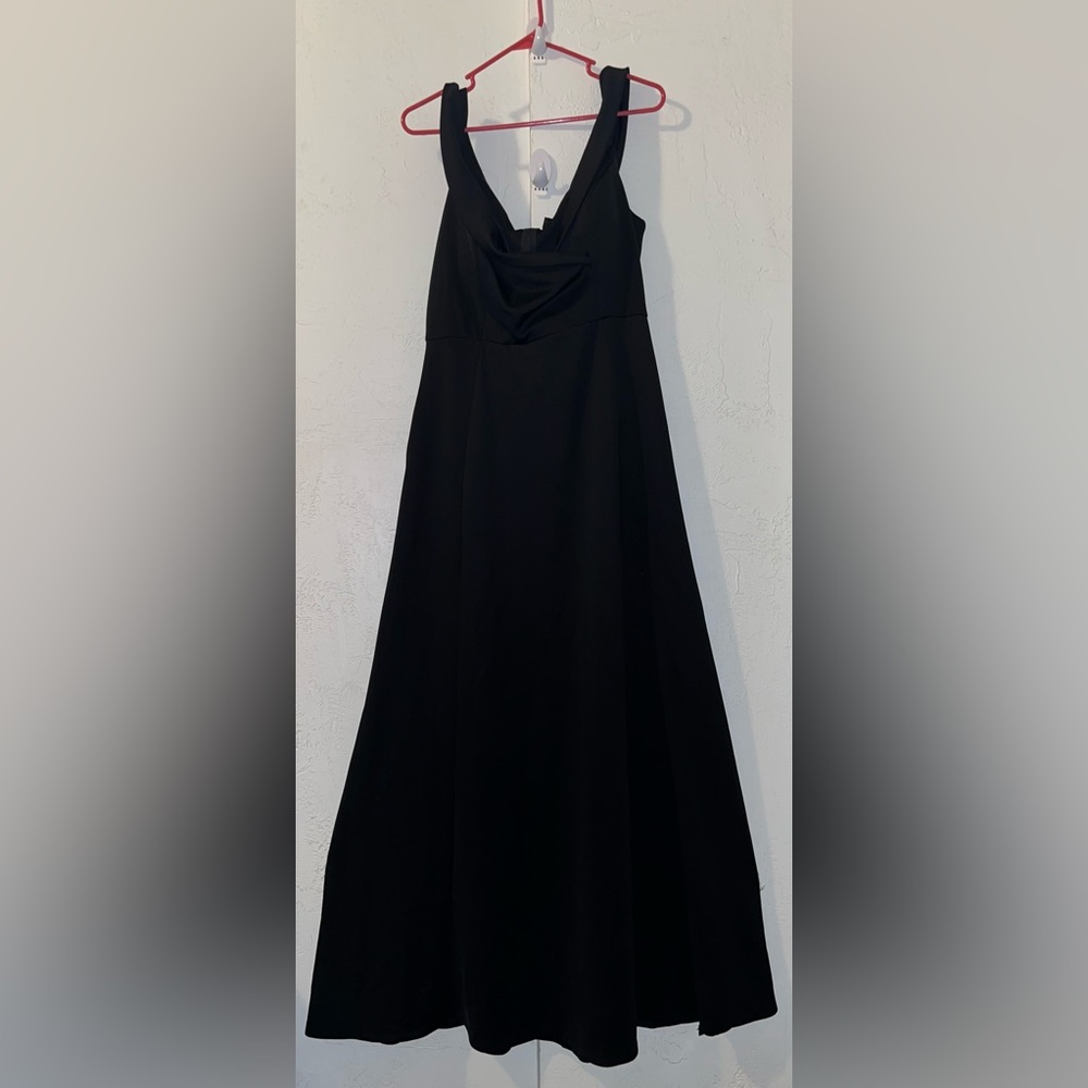 Windsor Black Formal Evening Gown Sleeveless Off The Shoulder